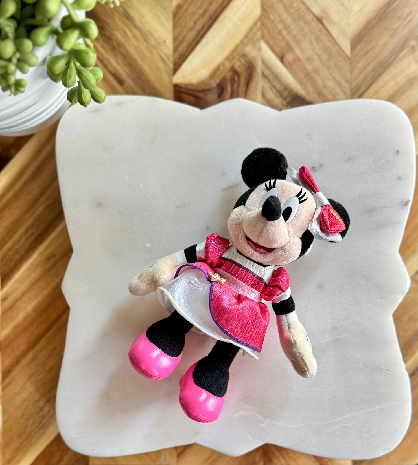 TDR Minnie Mouse Plush Bag Charm / Key Chain