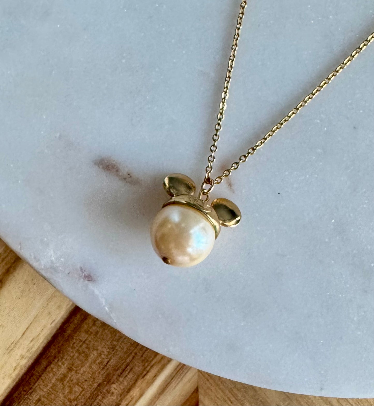 Pearl Mousketeer Pendant Necklace