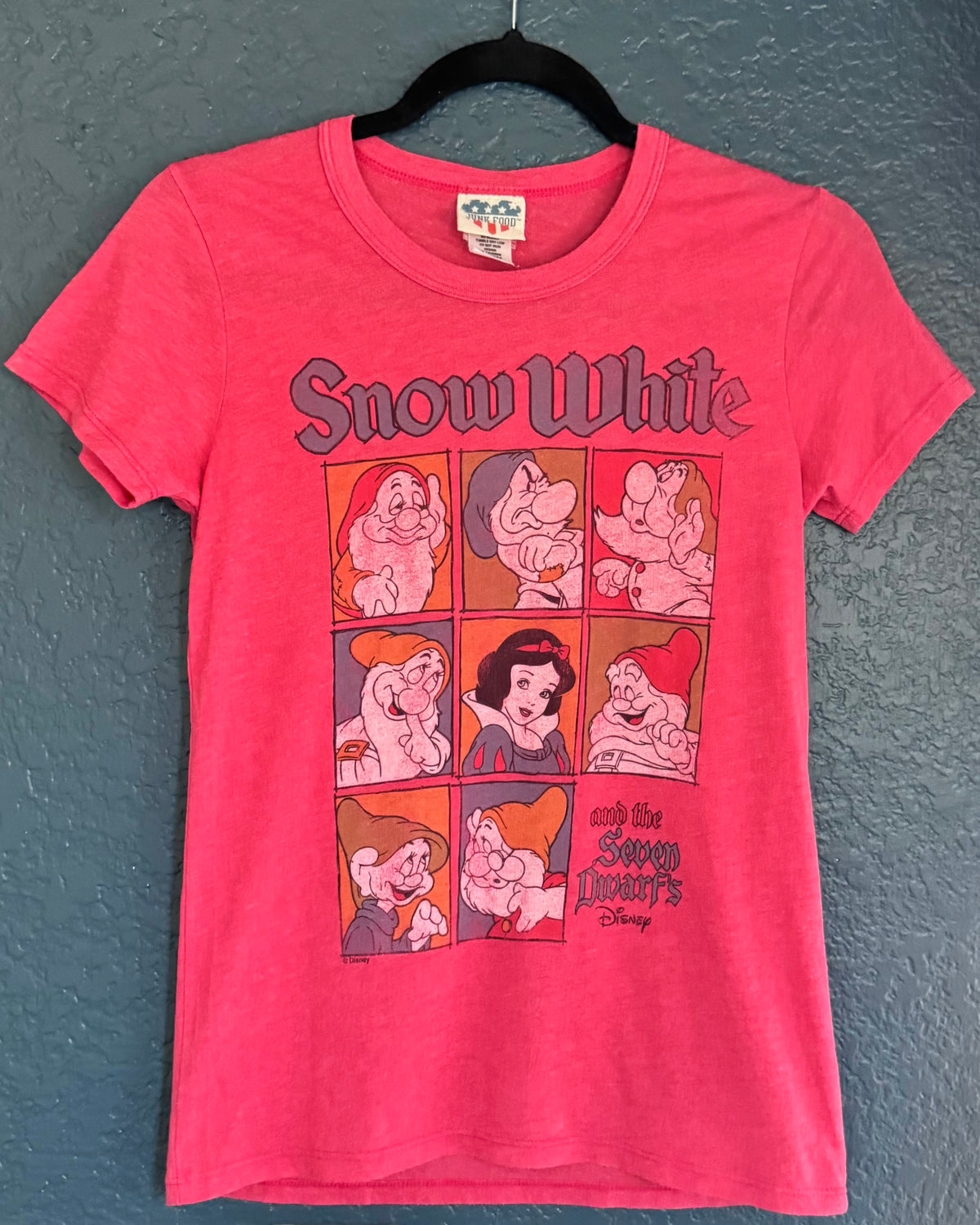 Y2K Snow White & 7 Dwarfs Tee
