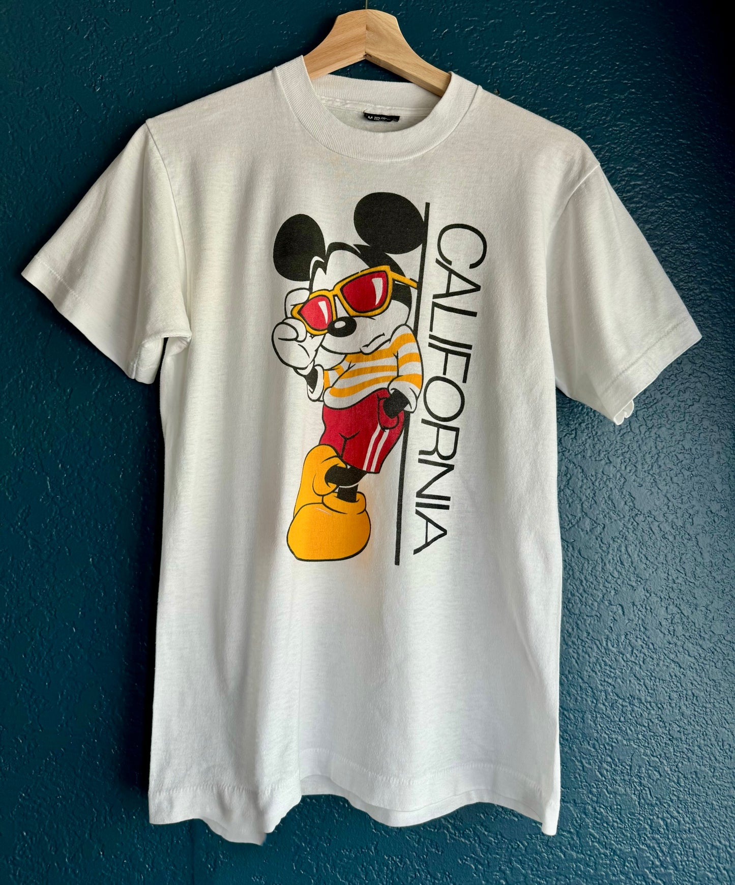 Sunglasses Mickey California shirt