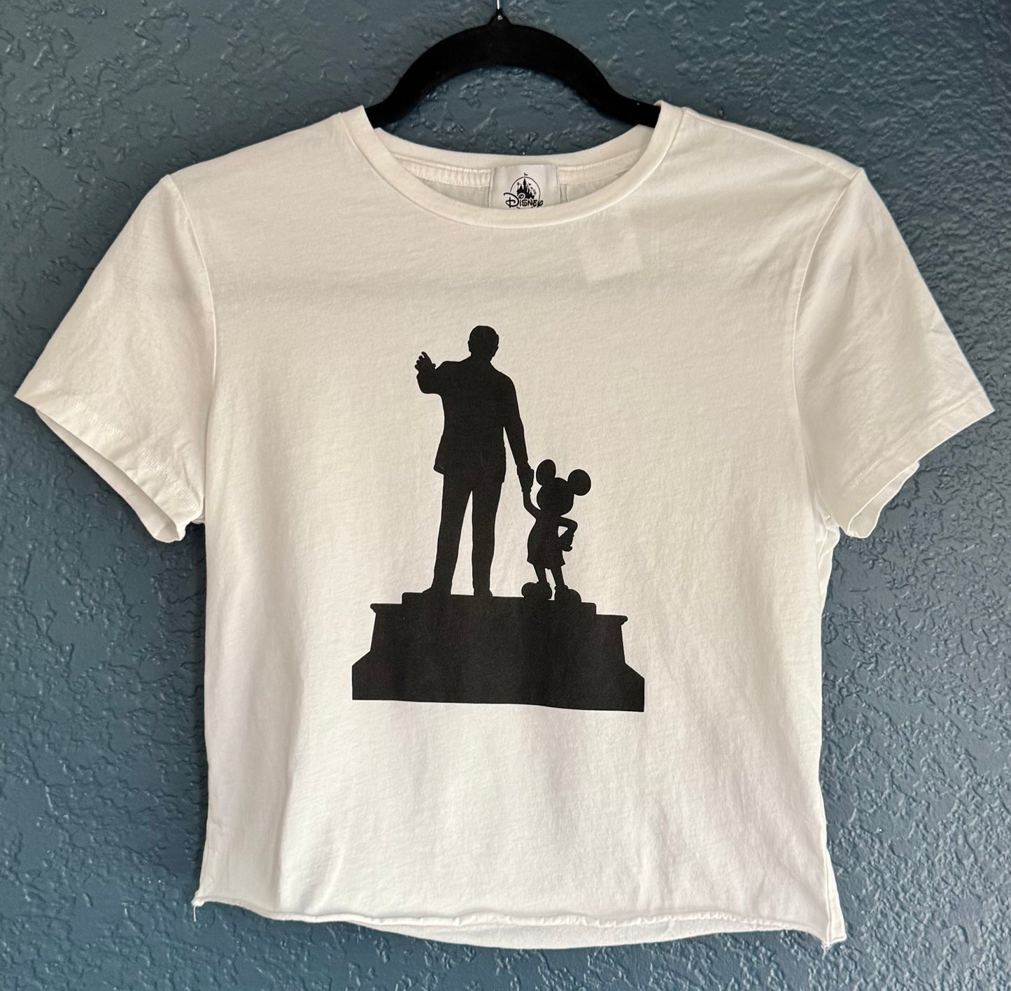 Cropped Partners Statue Tee
