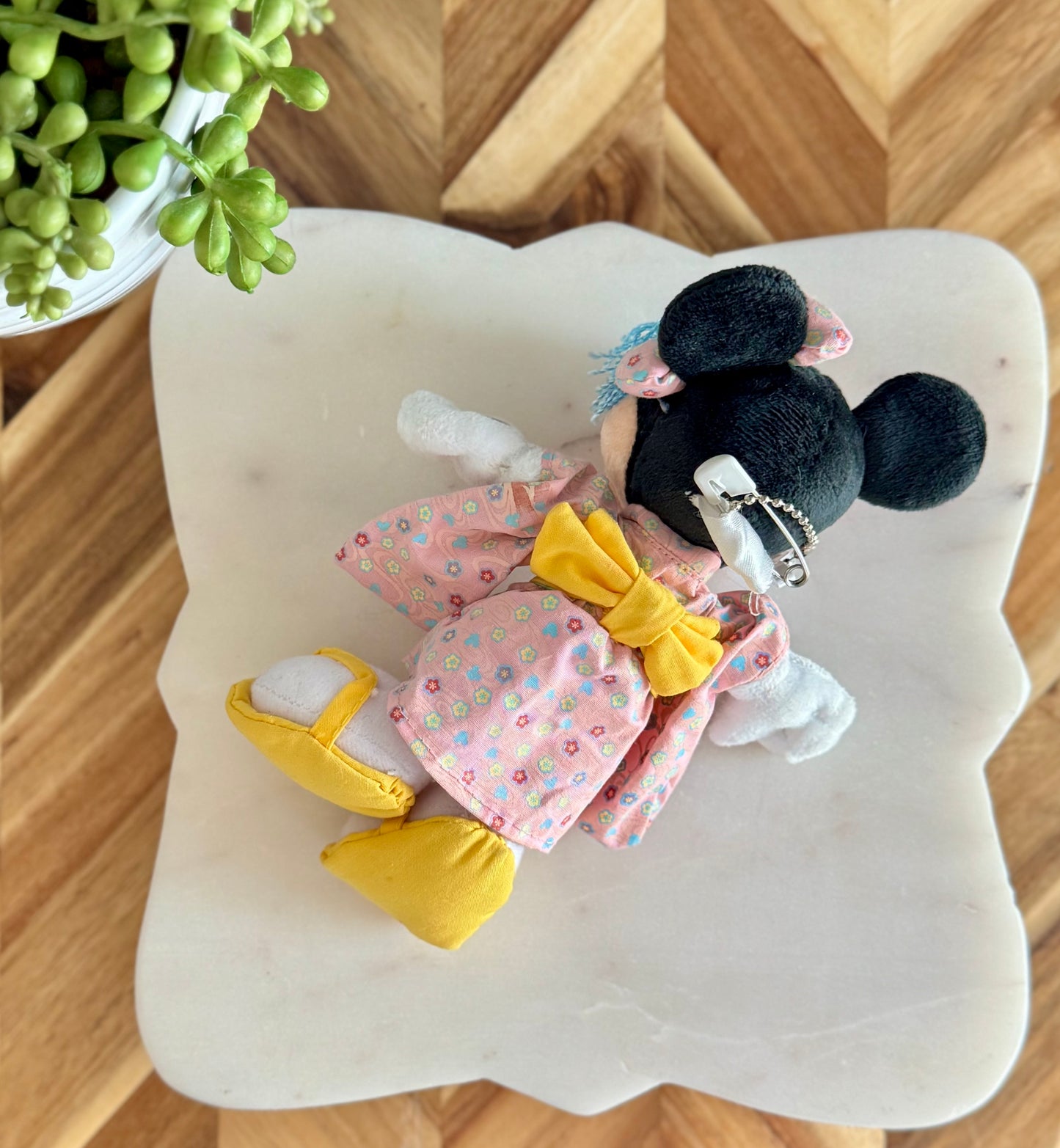 Japan Minnie Mouse Plush Bag Charm / Key Chain